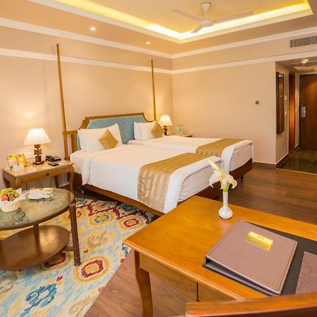 Hotel Swosti Premium Bhubaneswar Esterno foto
