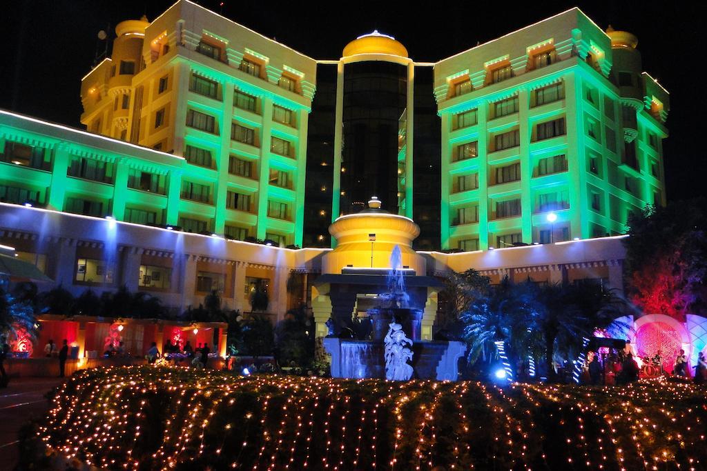 Hotel Swosti Premium Bhubaneswar Esterno foto