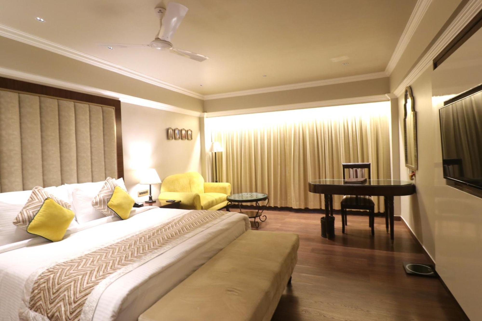Hotel Swosti Premium Bhubaneswar Esterno foto